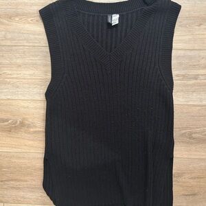 Black sleeveless sweater vest Size S #knitwear #vests H&M